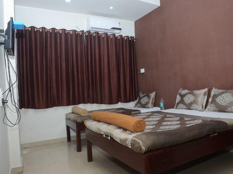 Nilraj Lodge Ratnāgiri Exterior foto
